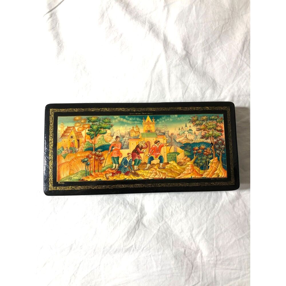 Large Mstera Russian Lacquer Box Frog Princess Signed Sakhipova 10" READ
